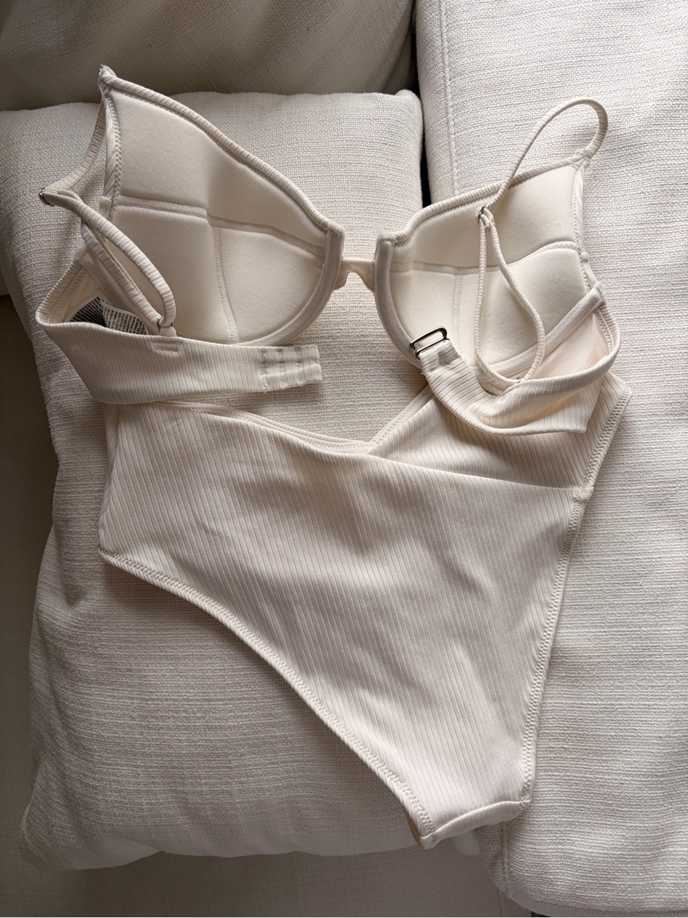 Bikini bundle (2 sets) - Picture 2 of 9